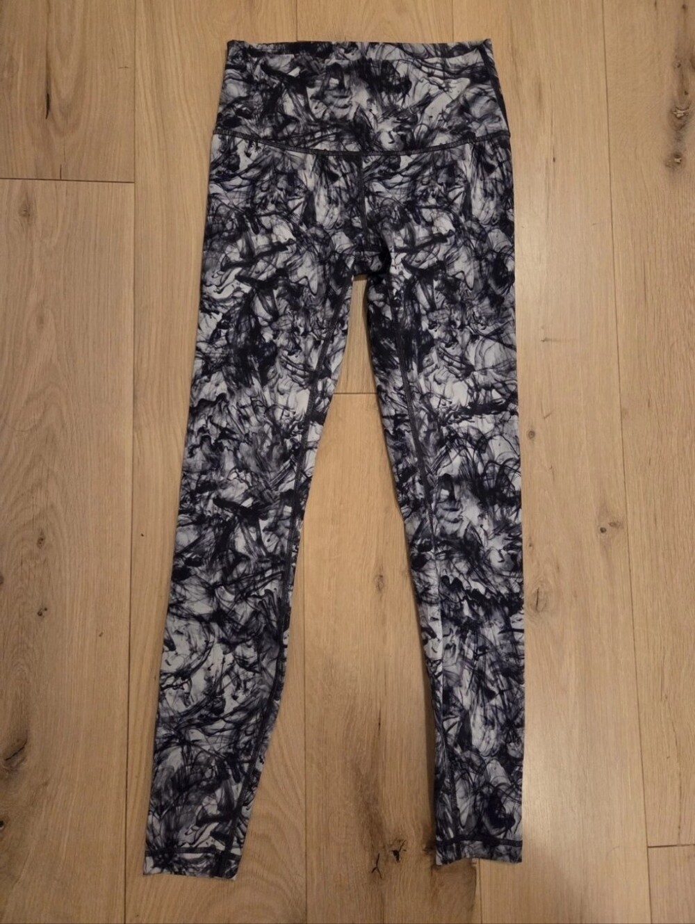 Lululemon Wunder Under High-Rise Tight 28" Size 6